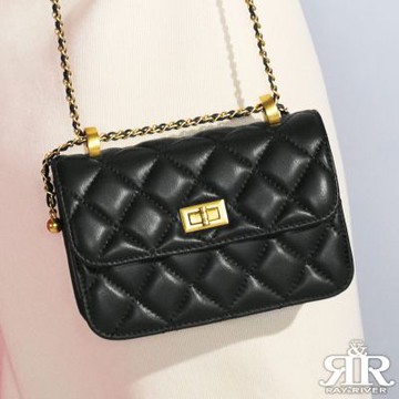 2R 綿霜羊皮 Trend 菱格金鍊斜背mini隨行包