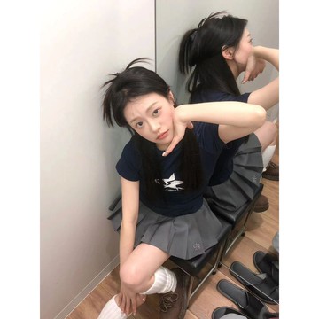 ♡ 𝑪𝒉𝒊𝒄 𝒖 ♡美式復古正肩星星短袖t恤女夏季設計感小衆修身顯瘦辣妹短款上衣