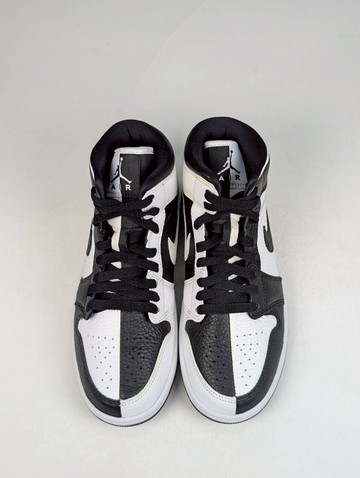 微瑕疵-左右腳鞋面泛黃 DR0501-101 W7.5 Air Jordan 1 Mid SE "Homage" Split W 陰陽熊貓 黑白 女鞋 男女段