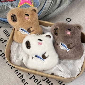可愛吊飾🎀 新款可愛卡皮巴拉禮物水豚毛絨學生書包掛件情侶卡通鑰匙扣掛飾 背包吊飾 包包掛件