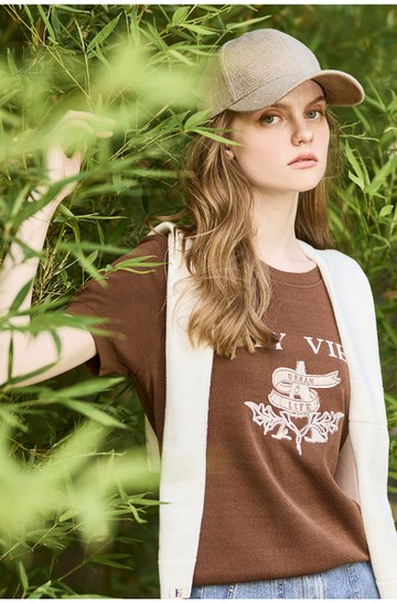 學院風貼布刺繡短袖線衫