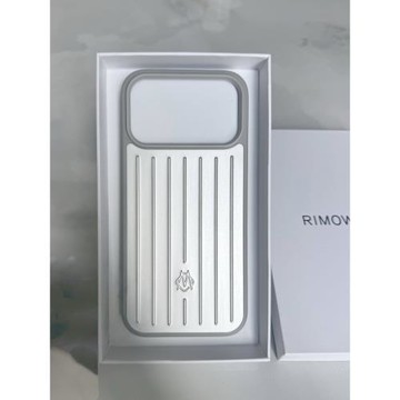 適用于日莫瓦蘋果17promax手機殼rimow潮牌17pro手機6.3寸保護套行李箱手機保護套銀色鋁鎂合金材質商務時尚