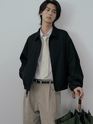 愛愛愛的人 復古刺繡弧形剖線短款夾克