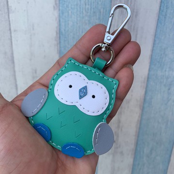 療癒小物 馬卡綠色 可愛 貓頭鷹 純手工縫製 皮革 鑰匙扣 小尺寸