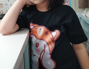 客製化【虎帽小動物】原創插畫童裝・經典白/黑・兔子柴犬貓倉鼠