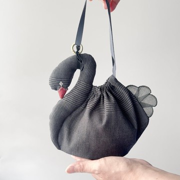 天鵝【收納包 S】黑天鵝束口袋 格紋 預計約 30 日內出貨