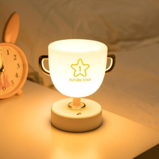 【家寵LOVEHOME】 Future Star 未來星可愛獎盃小夜燈  創意獎杯夜燈 可愛夜燈筆筒