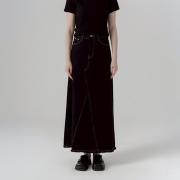 QUEENSHOP_S 女裝 LD-配色壓線抽鬚剪接斜紋長裙-黑 S/M/L 現+預 【03021754】