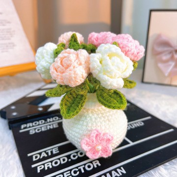 手作鉤織玫瑰盆栽