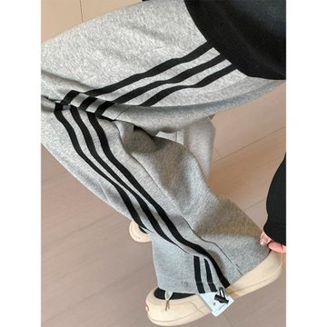 灰色運動褲女秋冬2026新款加絨條紋直筒闊腿褲三條杠休閑寬松衛褲