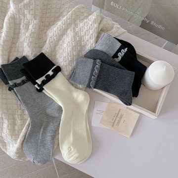 Mekki奶油色花邊襪子女秋季新款可愛無骨月子襪休閒百搭中筒襪