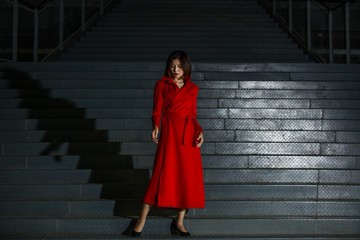 品.祥云紗2017大紅色一等品山羊絨大衣 挪威的森林