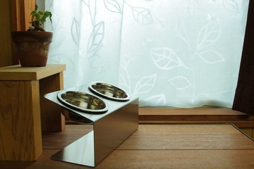 雙碗微斜立架【左/大】【右/小】可水洗不鏽鋼飼料碗架