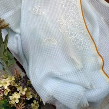 *手工刺繡糸列* 漸變色全綿羊毛薄長圍巾*花落 *免費手綉字母