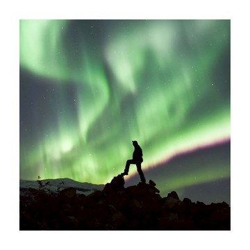 攝影掛畫｜Frank Lee | 極光與人 - 60x60cm-單買相紙