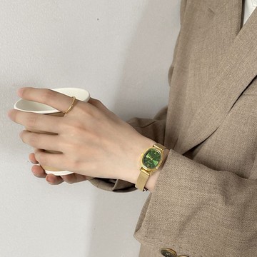 免運🔥復古小衆簡約冷淡風輕奢高級感精緻小巧橢圓形鋼絲帶手錶女簡約 石英錶 運動錶 防水手錶 學生錶 考試手錶 指針式