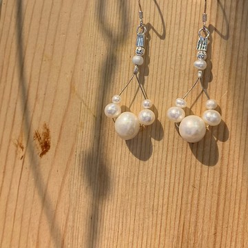 線型水滴珍珠耳環 _ 垂墜式