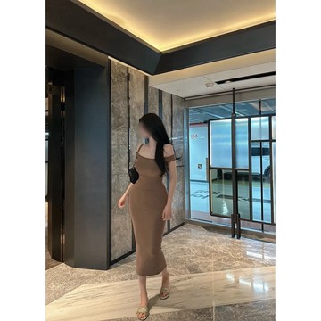 🇰🇷Korea韓國連線·正韓 ㄧ字領素面連身洋裝 連身裙 長洋裝 ㄧ字領洋裝 短袖洋裝 露肩 合身洋裝 韓國女裝 氣質