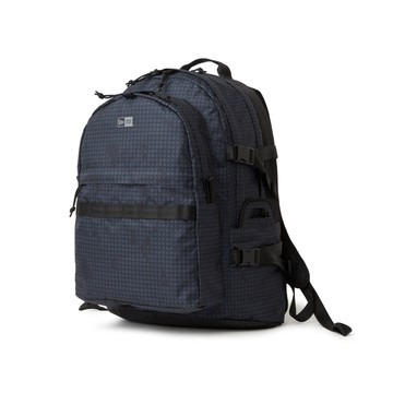 NEW ERA 男女 後背包  日版 CARRIER PACK 150D NITE CAMO 黑 NE14948728