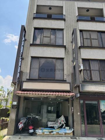 太平洋百貨商圈稀有面公園輕屋齡店住｜屏東縣屏東市中華路