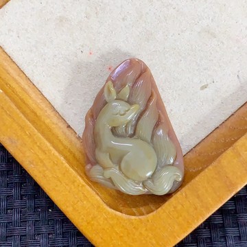3號 狐狸 九尾狐 精工雕 呼倫貝爾料 精品精料俏色雕