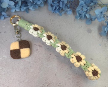 漸層大地色雛菊手機掛繩與格子餅乾羊毛氈螢幕擦組合款 鑰匙圈 包