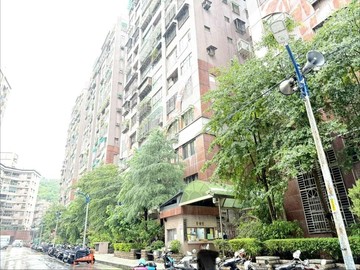 捷運景安站✨[城龍遊天下]高樓3房+平車✨低公設｜新北市中和區中興街