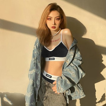 【台灣有貨】實拍 少女歐美風設計感字母標籤高腰露臍小吊帶高腰提臀緊身三角褲套裝