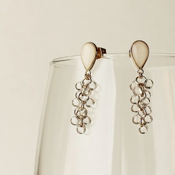 鈴鐺串珠耳環／耳夾 珍珠白