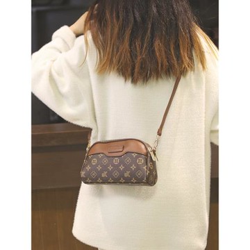 爆款貝殼小包包女士2025新款高級多隔層棕色今年流行斜挎老花女款