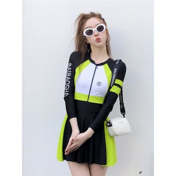 2025新款泳衣女連體裙式長袖沖浪遮肚顯瘦性感韓國ins風溫泉泳裝
