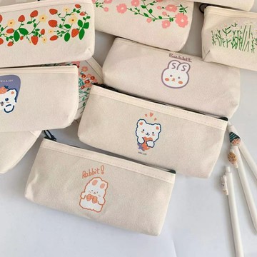 現貨《文具用品C4】韓版可愛帆布筆袋 ♥ 簡約大容量 高顏值 帆布 ♥ 學生 鉛筆袋 文具 收納化妝包 學生用品 筆袋