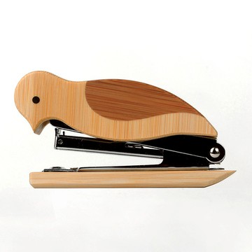 點睛設計｜DOTdesign 竹木鳥釘書機 - 竹
