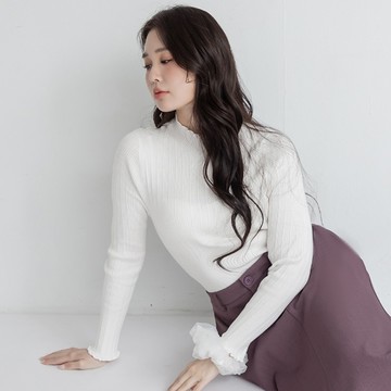 零失誤百搭坑條針織上衣 MISS