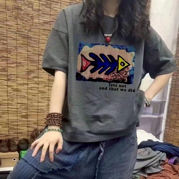 伊人衣舍 100%純棉 短袖t恤女 夏季衣服 印花 T恤 减齡上衣 寬鬆上衣 oversize 短袖上衣女 印花 T恤