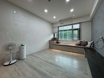 普羅旺世正三房格局＋坡平車位｜長榮路核心地｜新北市蘆洲區長榮路