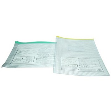 【文具通】透明B4夾鍊資料袋[直] 39.5x29cm E7070005
