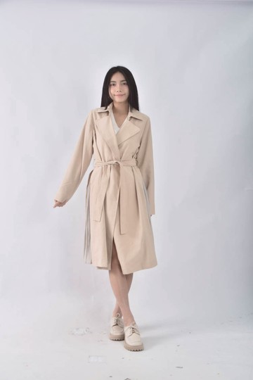 (S) 【Chelsea漾 私服】feer chelu排扣杏色外套