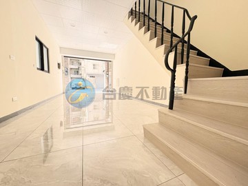 右昌商圈翻新店住公寓｜高雄市楠梓區啟昌街