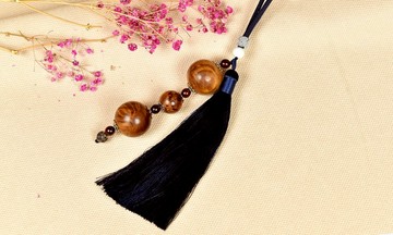 CYPRESS 霸王肖楠瘤花木珠吊飾