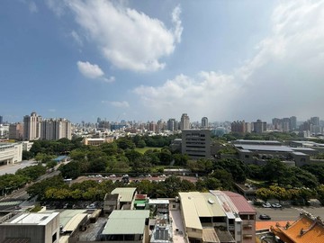 厝王~西區惠宇科博觀邸｜五房四車一層一戶｜無限棟距｜台中市西區中興街