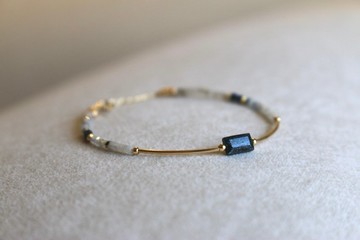 九月誕生石 藍寶石 手鍊 光譜石 - 未來 -