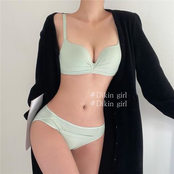 dikin girl內衣女小胸聚攏2024年新款爆款胸罩無鋼圈無痕文胸套裝