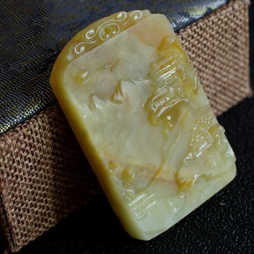 岫玉吊墜花玉山水牌平安無事牌岫玉風景牌子水墨飄花俏色掛件玉墜