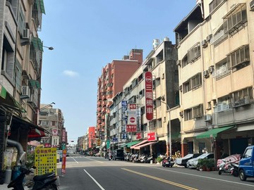 『超醒目黃金店面！』瑞隆商圈臨15米路正四樓店面｜高雄市前鎮區瑞福路