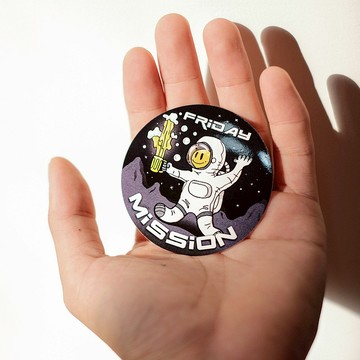 亮膜防水貼紙 - 週五太空人