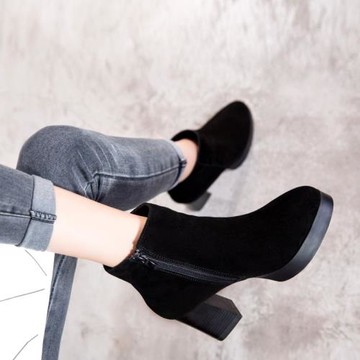 2025新款短靴子女秋冬單靴高跟鞋百搭尖頭裸靴磨砂馬丁靴粗跟女靴