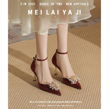 意美絲紅色秀禾婚鞋女2025新款夏季水晶花朵高跟鞋尖頭細跟新娘鞋