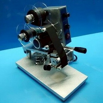 【文具通】熱轉日期印字機 L5120038【領券滿額再折千12/31止】