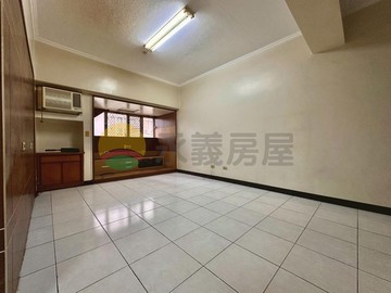 農十六凹仔底 | 龍華國小輕軌站蘭園大四房車位｜高雄市鼓山區大順一路